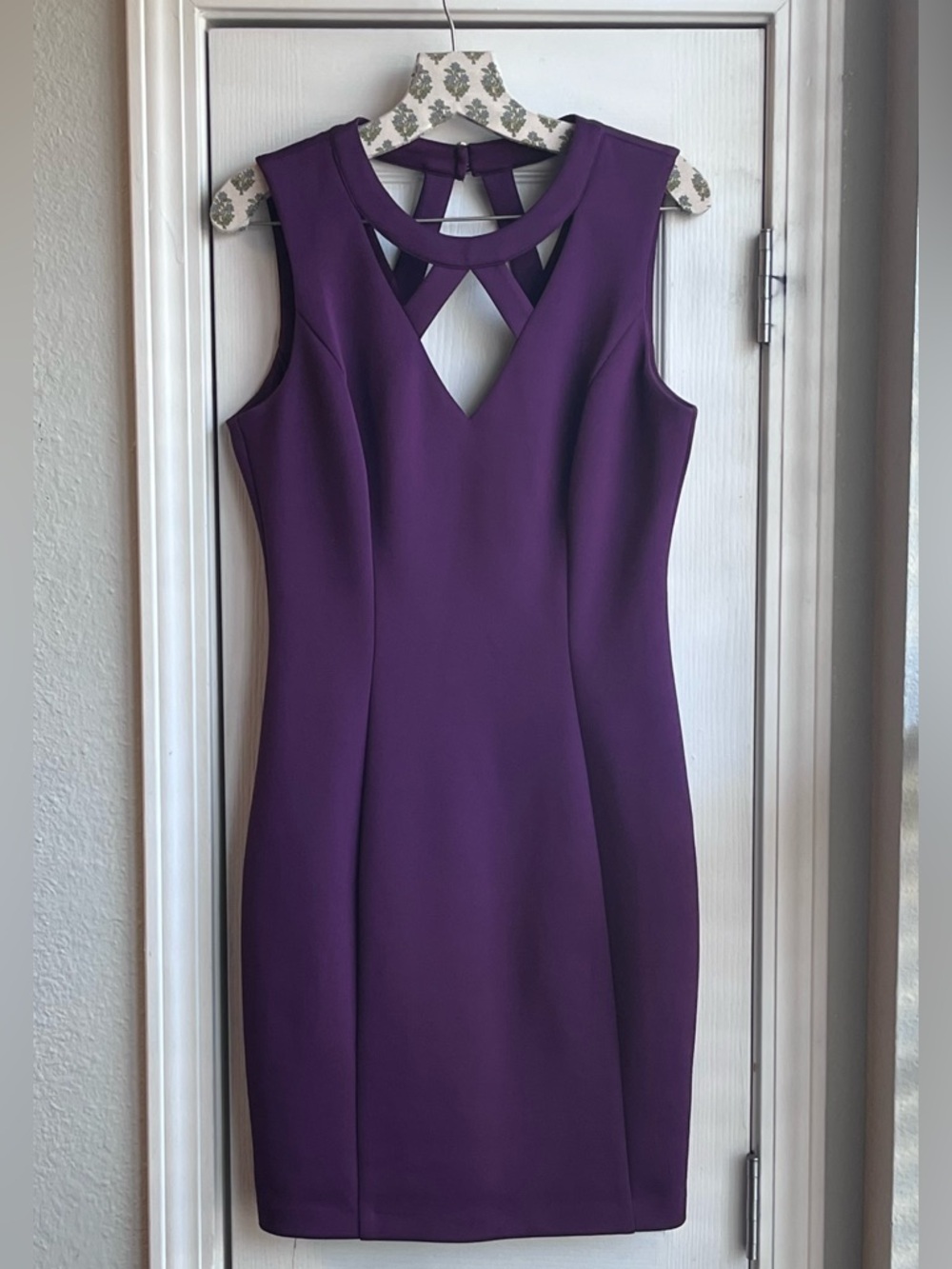 GUESS Purple Sleeveless Dress Geometric Crisscross Cage Neckline Size 8
